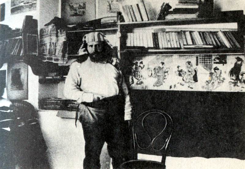 М. Волошин в своем доме в Коктебеле. 1906 г..jpg